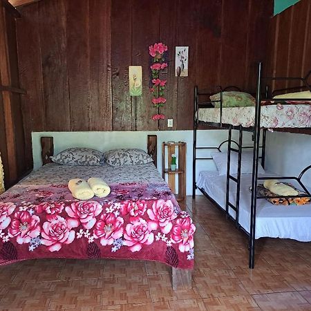 Posada Rio Celeste In Acomodação com café da manhã Exterior foto