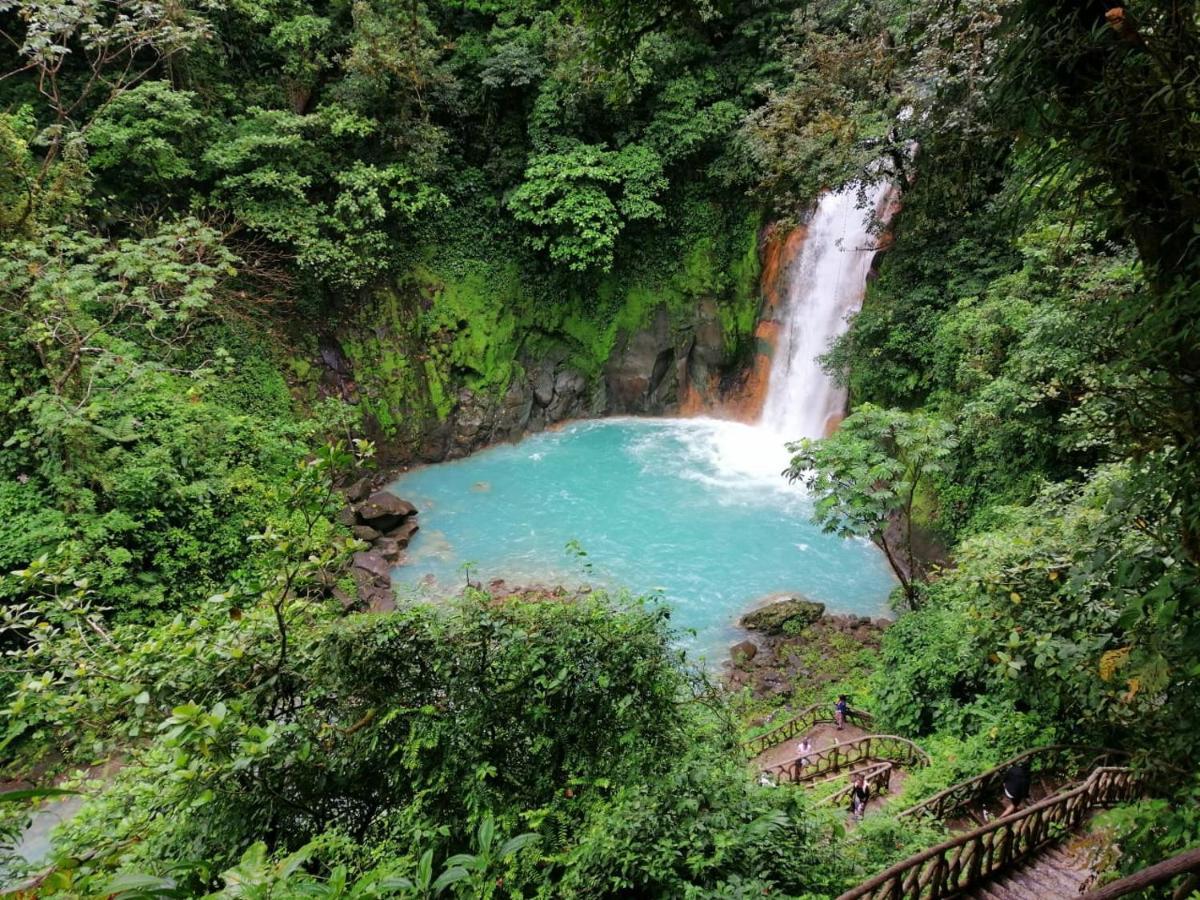 Posada Rio Celeste In Acomodação com café da manhã Exterior foto