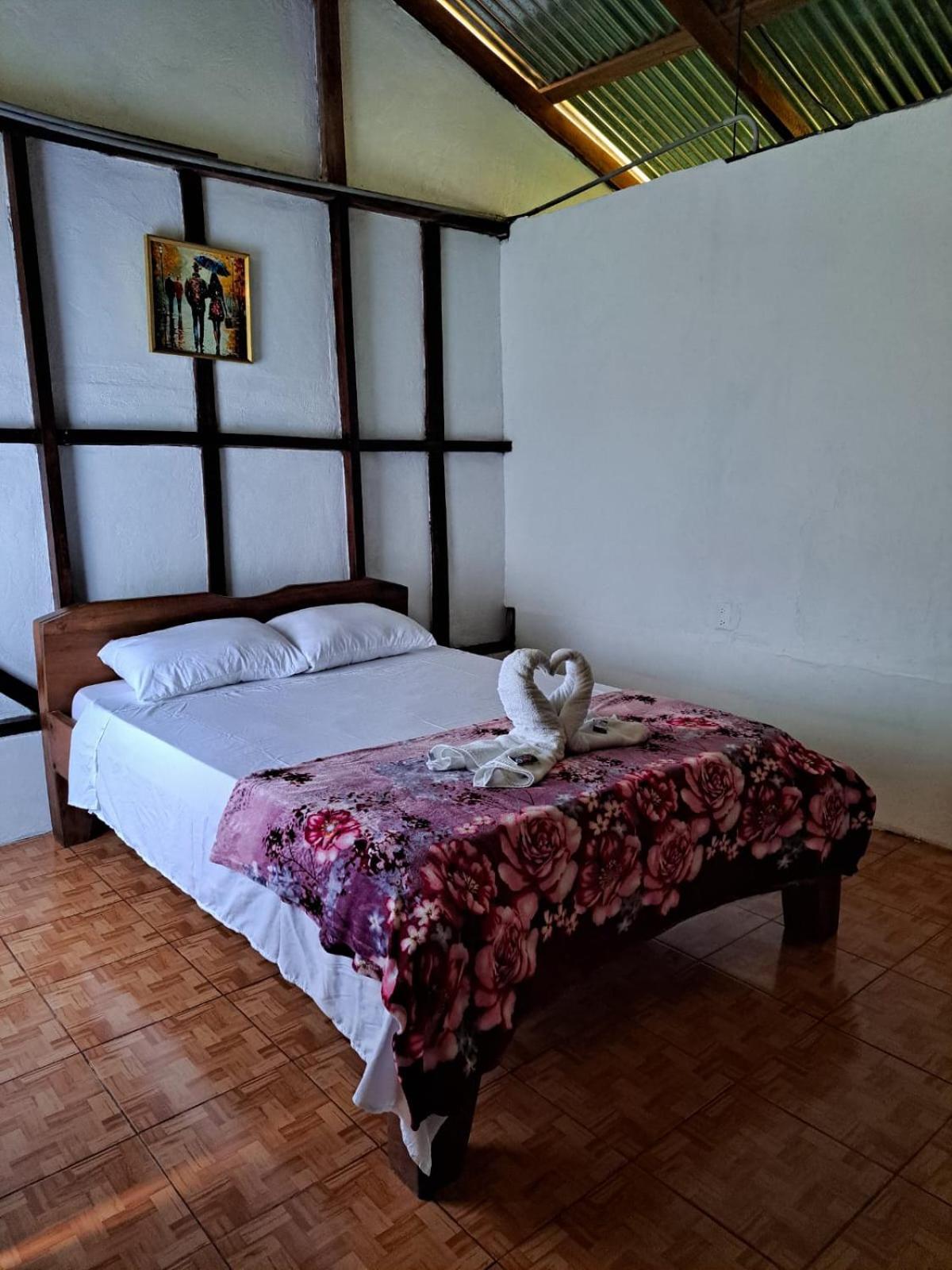 Posada Rio Celeste In Acomodação com café da manhã Exterior foto
